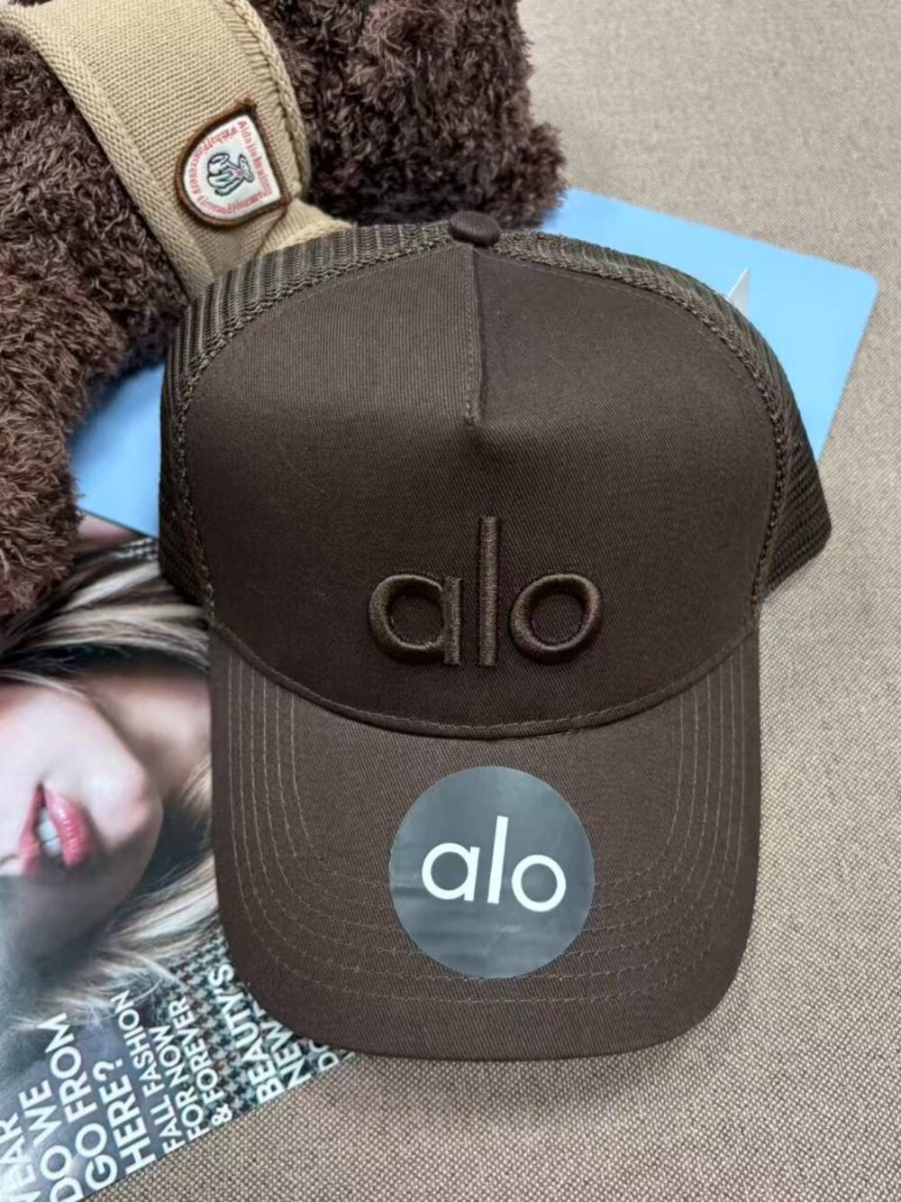 🏙ALO Yoga Trucker Hat Coffee Brown Perfect for Everyday City Street Style🎻